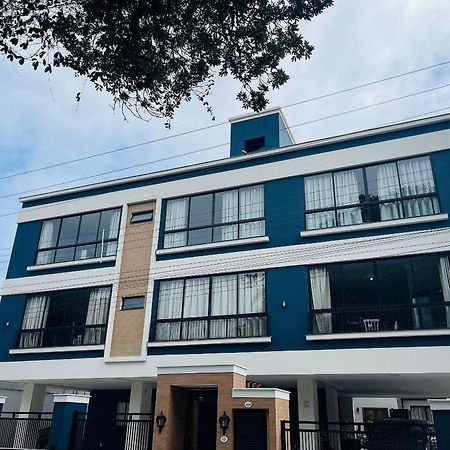 Residencial Vila Das Canoas Бомбіняс Екстер'єр фото